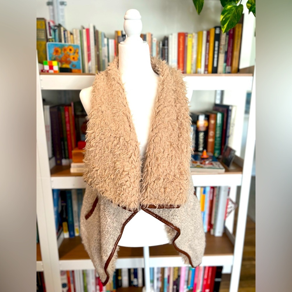 Love Tree Teddy Fluffy Shearling Open Front Vest Cream Tan Beige Size Medium